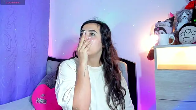 Snapshot of my_aleja_ chatting on 02-20-26, 11:45 my aleja online show from 02-20-26, 11:45