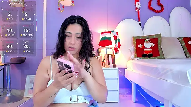 my aleja  online show from 12-15-25, 01:17