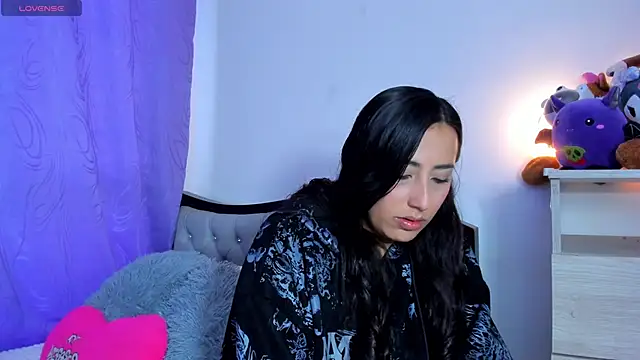 Snapshot of my_aleja_ chatting on 04-15-26, 12:53 my aleja online show from 04-15-26, 12:53