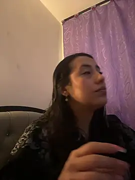 Snapshot of my_aleja_ chatting on 04-11-26, 03:25 my aleja online show from 04-11-26, 03:25