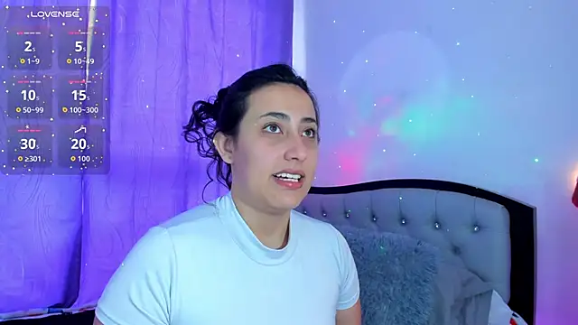 Snapshot of my_aleja_ chatting on 02-06-26, 01:18 my aleja online show from 02-06-26, 01:18