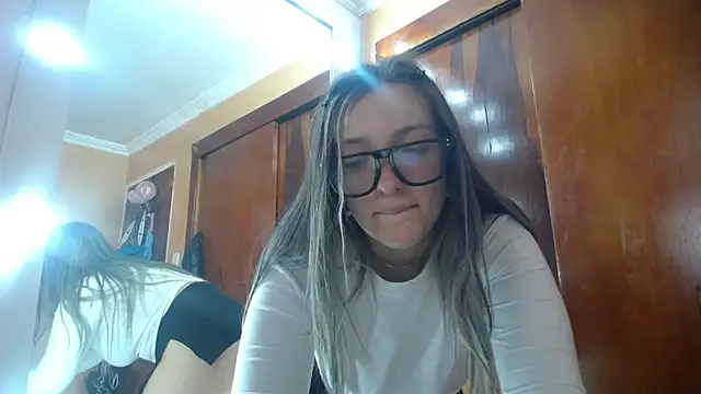 miss lilieth online show from 12-22-25, 05:35