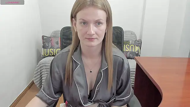 Snapshot of Alisha_Skyes chatting on 06-19-26, 09:20 Alisha Skyes online show from 06-19-26, 09:20