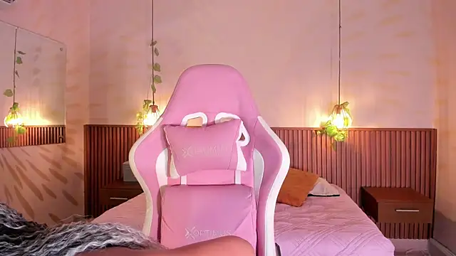 daphne courtis online show from 04-11-26, 03:14