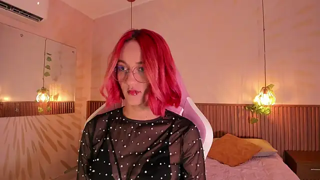 daphne courtis online show from 04-13-26, 03:10