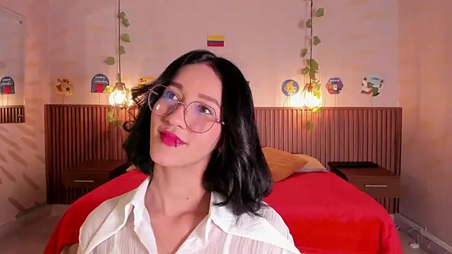 Snapshot of daphne_courtis chatting on 07-10-26, 03:17 daphne courtis online show from 07-10-26, 03:17