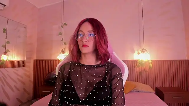 daphne courtis online show from 02-07-26, 03:14