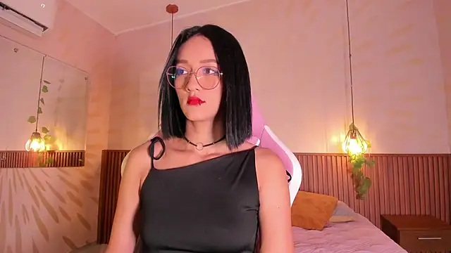 Snapshot of daphne_courtis chatting on 06-13-26, 03:04 daphne courtis online show from 06-13-26, 03:04