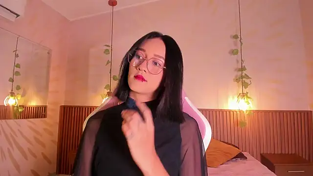 Snapshot of daphne_courtis chatting on 06-20-26, 03:00 daphne courtis online show from 06-20-26, 03:00
