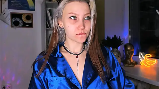 Nicole matt online show from 06-19-26, 09:09
