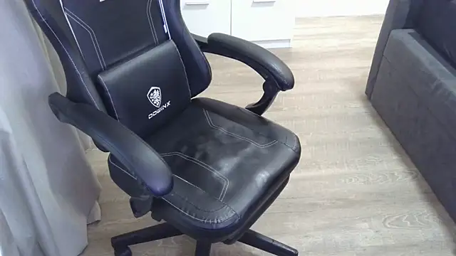 Milo9210 online show from 10-02-25, 03:04