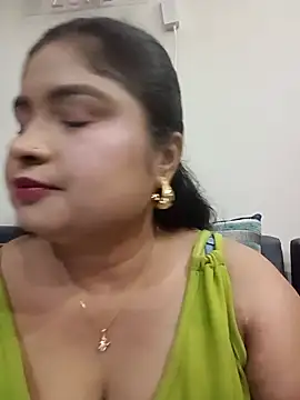 Snapshot of hornyriyanka chatting on 06-24-26, 02:43 hornyriyanka online show from 06-24-26, 02:43