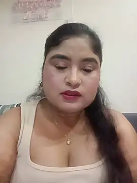 Snapshot of hornyriyanka chatting on 06-26-26, 02:17 hornyriyanka online show from 06-26-26, 02:17