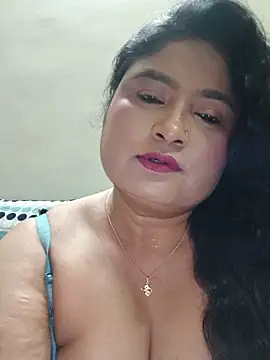 Snapshot of hornyriyanka chatting on 05-18-26, 03:06 hornyriyanka online show from 05-18-26, 03:06