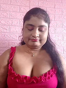 Snapshot of hornyriyanka chatting on 09-26-25, 01:56 hornyriyanka online show from 09-26-25, 01:56