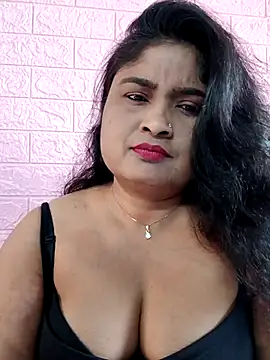 Snapshot of hornyriyanka chatting on 10-18-25, 02:13 hornyriyanka online show from 10-18-25, 02:13