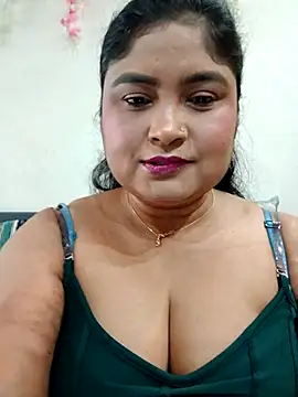 Snapshot of hornyriyanka chatting on 05-13-26, 02:40 hornyriyanka online show from 05-13-26, 02:40