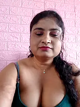 Snapshot of hornyriyanka chatting on 10-13-25, 02:57 hornyriyanka online show from 10-13-25, 02:57