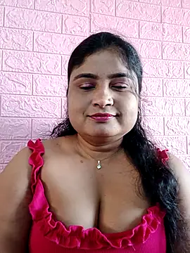 Snapshot of hornyriyanka chatting on 10-24-25, 02:21 hornyriyanka online show from 10-24-25, 02:21