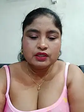 Snapshot of hornyriyanka chatting on 06-07-26, 03:01 hornyriyanka online show from 06-07-26, 03:01