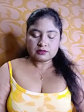 Snapshot of hornyriyanka chatting on 05-28-26, 03:03 hornyriyanka online show from 05-28-26, 03:03
