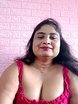 Snapshot of hornyriyanka chatting on 09-19-25, 01:53 hornyriyanka online show from 09-19-25, 01:53