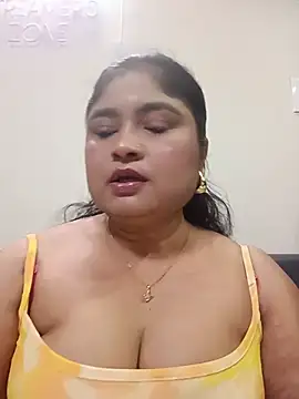 Snapshot of hornyriyanka chatting on 07-17-26, 02:31 hornyriyanka online show from 07-17-26, 02:31