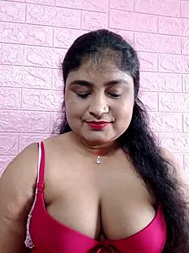 Snapshot of hornyriyanka chatting on 09-23-25, 02:40 hornyriyanka online show from 09-23-25, 02:40