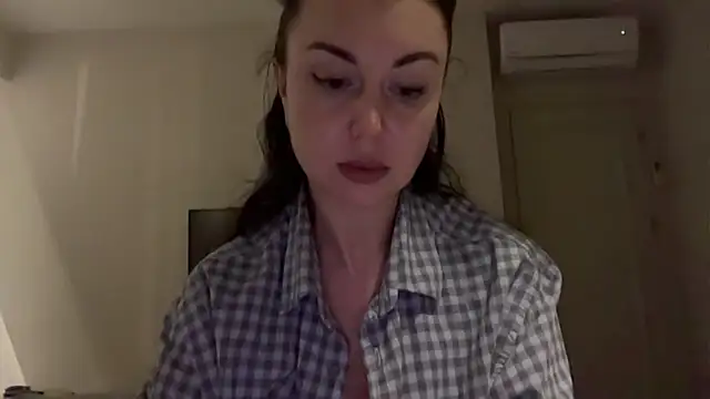 Snapshot of Gilin1 chatting on 11-05-25, 07:50 Gilin1 online show from 11-05-25, 07:50