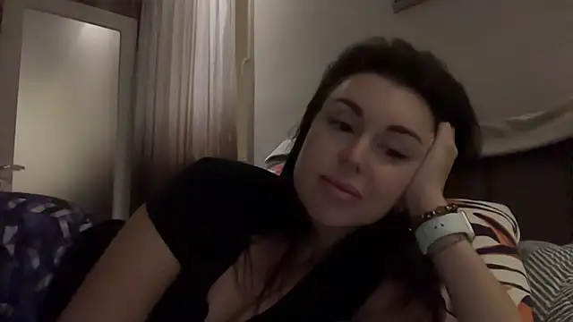 Snapshot of Gilin1 chatting on 11-03-25, 07:39 Gilin1 online show from 11-03-25, 07:39