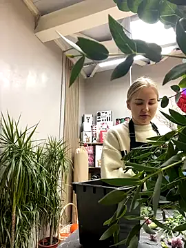 Snapshot of CandyVice chatting on 10-07-25, 06:09 CandyVice online show from 10-07-25, 06:09