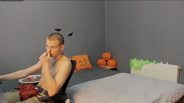 Garden of Eden  online show from 11-01-25, 04:30