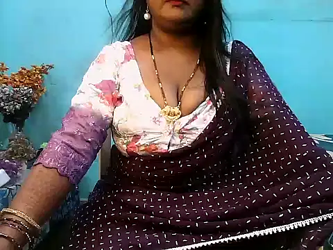 PREETI BABY online show from 10-13-25, 04:36