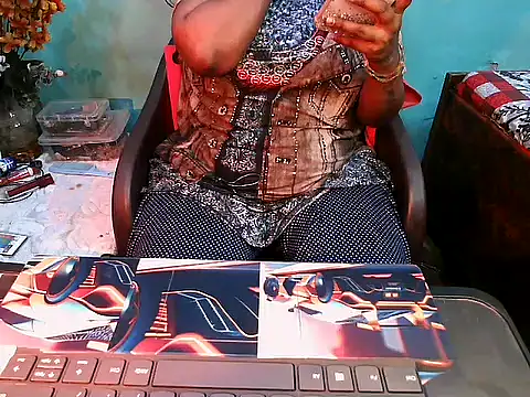 Snapshot of PREETI_BABY chatting on 04-18-26, 04:31 PREETI BABY online show from 04-18-26, 04:31