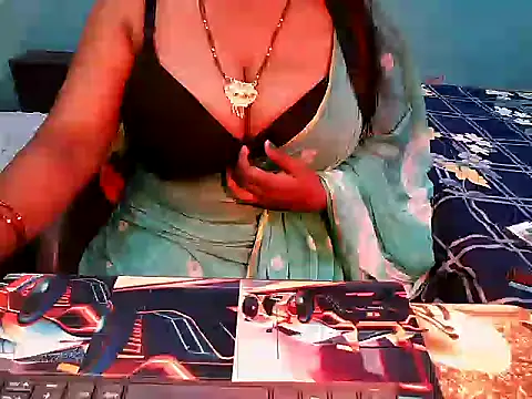 Snapshot of PREETI_BABY chatting on 05-18-26, 07:02 PREETI BABY online show from 05-18-26, 07:02