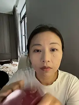 haiyan125216 online show from 11-09-25, 07:12