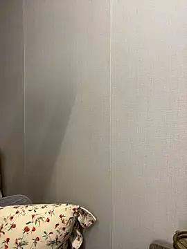 haiyan125216 online show from 12-18-25, 07:46