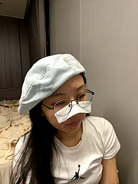 haiyan125216 online show from 10-04-25, 09:55