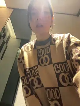 Snapshot of xinmeng-000 chatting on 03-03-26, 08:27 xinmeng-000 online show from 03-03-26, 08:27