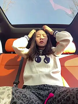 Snapshot of xinmeng-000 chatting on 02-18-26, 07:49 xinmeng-000 online show from 02-18-26, 07:49