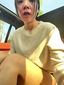 Snapshot of xinmeng-000 chatting on 10-21-25, 05:07 xinmeng-000 online show from 10-21-25, 05:07
