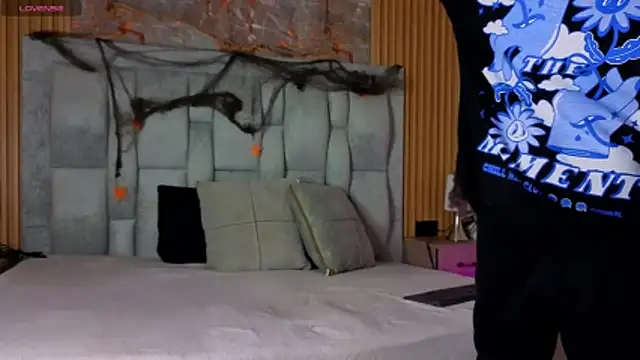 pipedark  online show from 10-24-25, 03:16