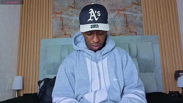 pipedark  online show from 11-04-25, 03:21