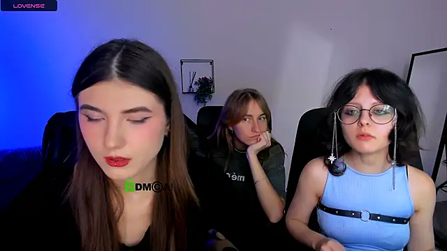 Snapshot of lissa_night chatting on 09-21-25, 02:11 lissa night online show from 09-21-25, 02:11