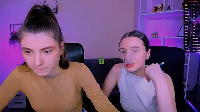 lissa night online show from 11-18-25, 03:04