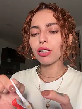 imhelena online show from 01-06-26, 11:53