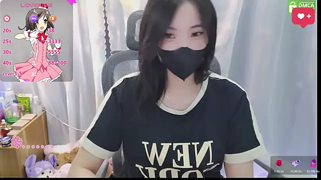 Snapshot of HanaYourlove chatting on 06-19-26, 01:06 HanaYourlove online show from 06-19-26, 01:06