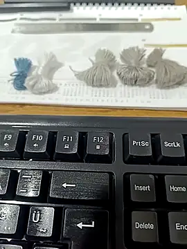 Snapshot of Yaman_33 chatting on 02-16-26, 06:12 Yaman 33 online show from 02-16-26, 06:12