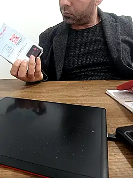 Snapshot of Yaman_33 chatting on 02-24-26, 11:00 Yaman 33 online show from 02-24-26, 11:00