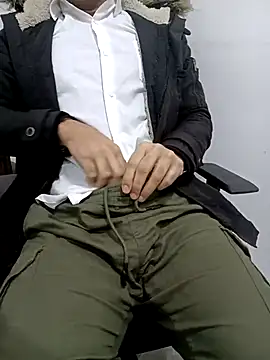 Snapshot of Yaman_33 chatting on 02-20-26, 05:59 Yaman 33 online show from 02-20-26, 05:59